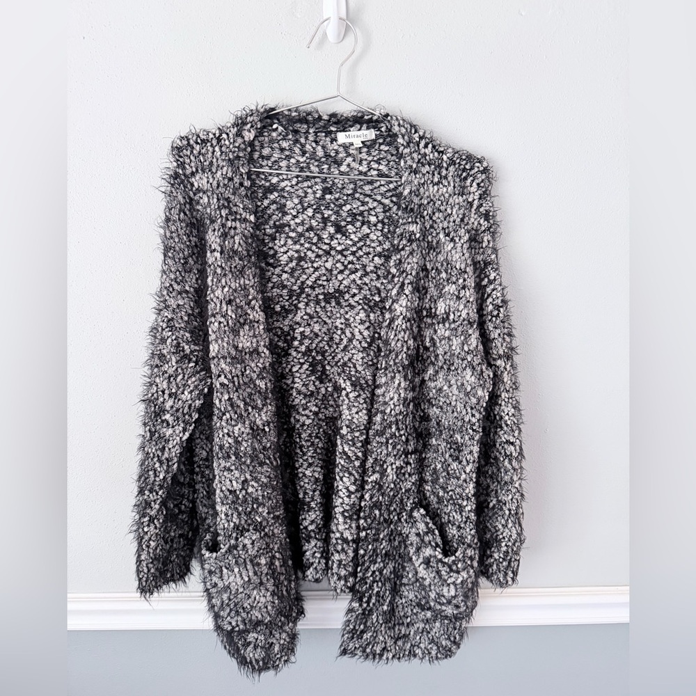 Miracle Open Front Fuzzy Cardigan‎ Sweater Women’s Medium/Large